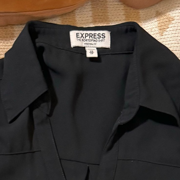 Express- Original Fit - Sleeveless Portofino Button Down - Picture 3 of 4